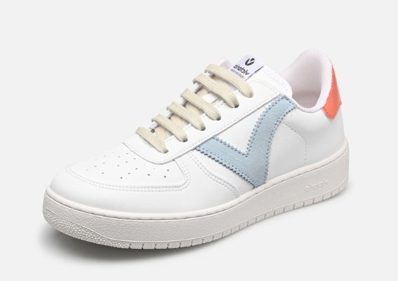 Victoria 79€